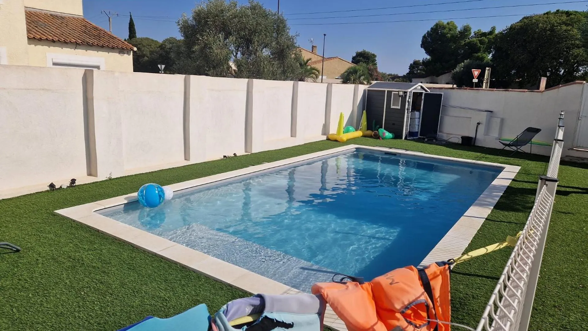Modern Villa And Pool For 8 People Fos-sur-Mer France